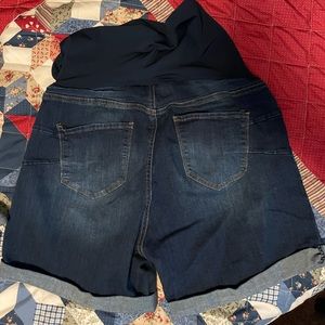 S.O.N.G. Maternity shorts. Used only a few times.